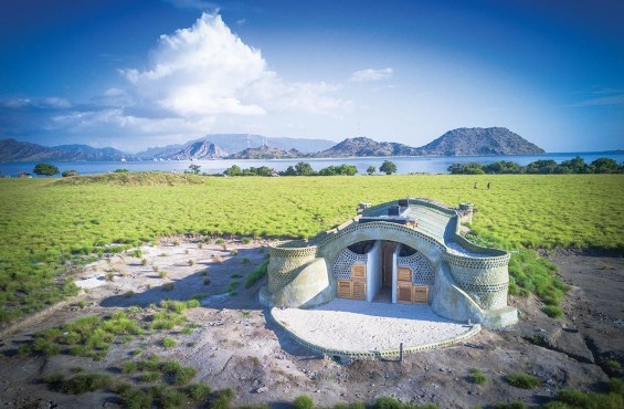 thumb_Earthship on Kenawa_1024