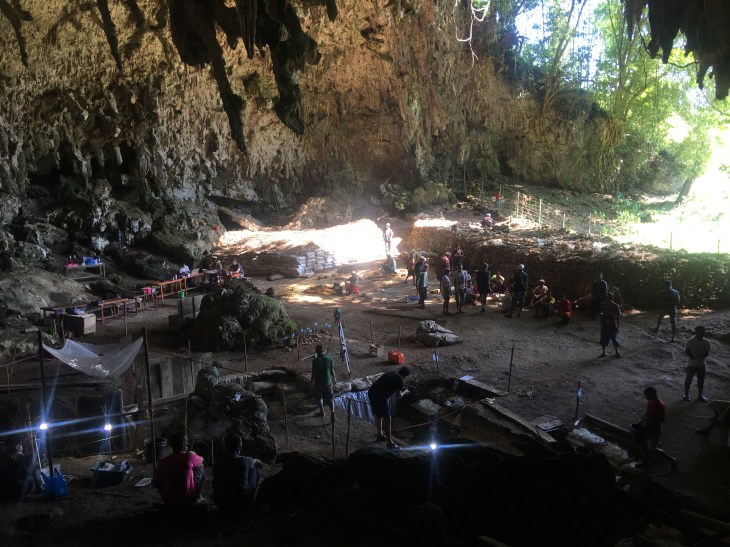 B8B64006-1DF4-412E-BF6C-076CB4C763F3